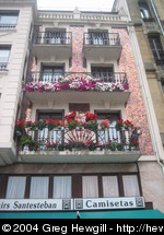 This building was finished with some very nice tile. We saw this in a few places in San Sebastián.
