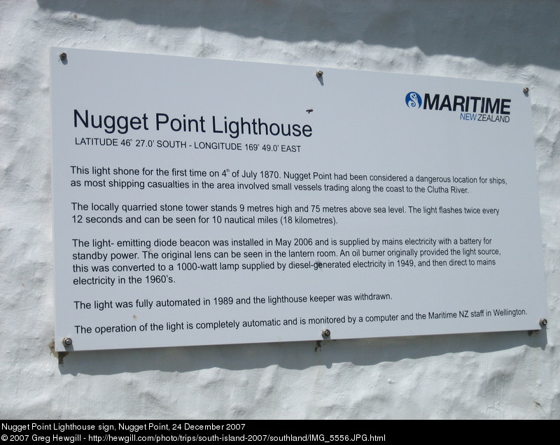 Nugget Point Lighthouse sign